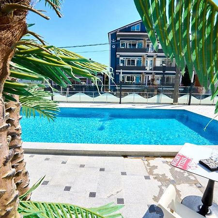 Апартаменты Studioul De La Mare Nord10 -Free Pool & Playground Мамая Экстерьер фото
